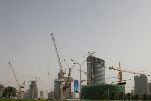 Cranes and high rise buildings in Doha