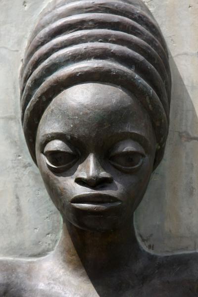 Picture of Close-up of head of a woman at the monument for Norman Manley