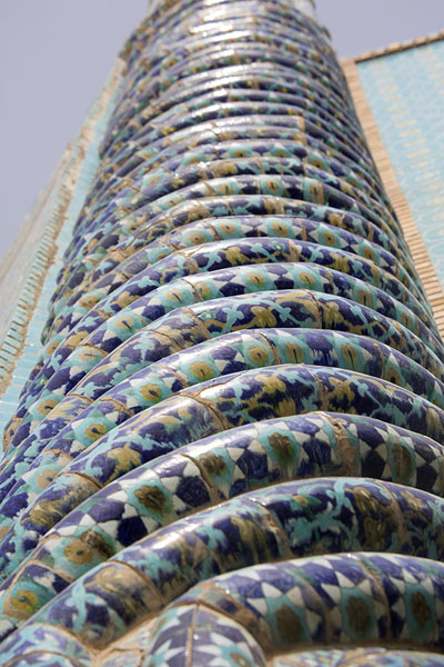 Picture of Hazrat Ali Shrine (Afghanistan): Looking up a decorated ribbed column on the exterior of the Blue Mosque
