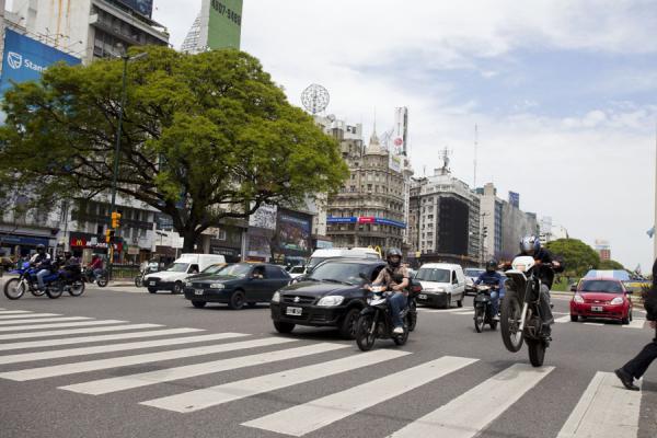Picture of Avenida 9 de julio (Argentina): Cars and motorcycles on Avenida 9 de Julio