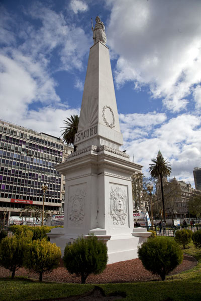 The Pirámide de Mayo is the central point of the Plaza de Mayo | Plaza de Mayo | Argentina