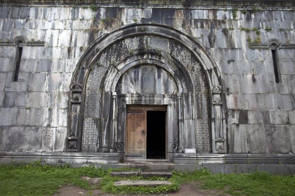 Picture of Haghpat monastery (Armenia): Arched doorway at the entrance of the Church of the Holy Sign of the Cross