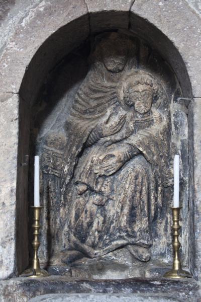 Picture of Odzun church (Armenia): Carving depicting Virgin Mary with Jesus, from the 4th century
