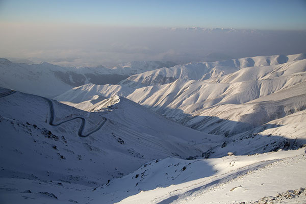 Foto van View from a mountain-pass in the Murov mountains, the highest of the CaucasusKalbajar - Azerbeidjan