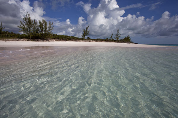 Foto van Bahamas (Clear turquoise waters at Man o War Point)