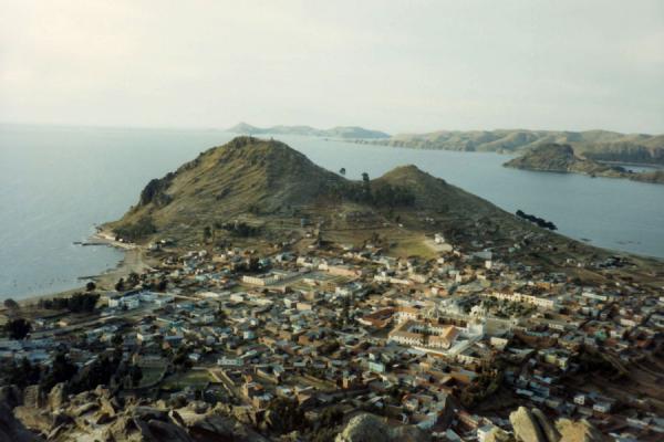 Foto van A view of the villageCopacabana - Bolivia