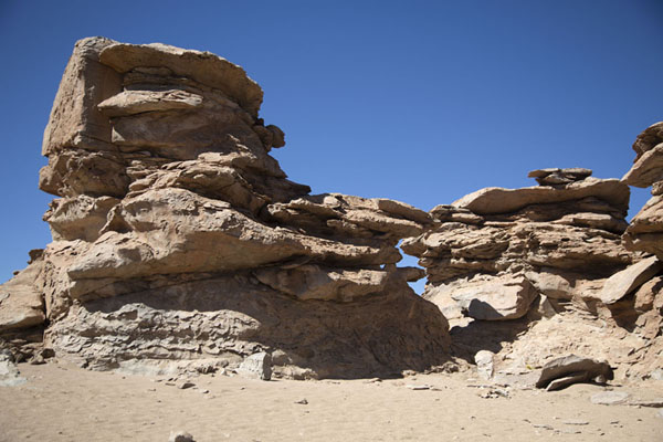Foto de One of the rock formations in the dry landscape of southwest Bolivia - Bolivia - América