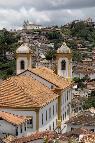 Foto di Looking out over the eastern part of Ouro PretoOuro Preto - Brasile