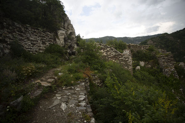 Picture of Asen Fortress (Bulgaria): The middle part of the fortress