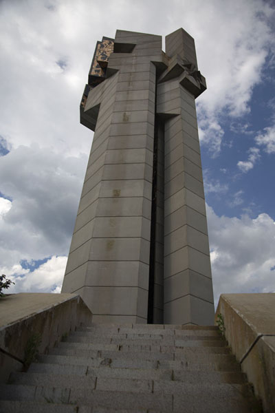 Picture of Tower at the monument, standing close to the sculptures of the soldiers