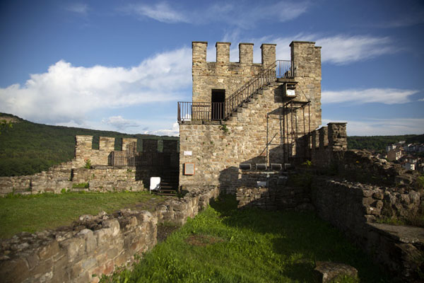 Picture of Tsarevets Fortress (Bulgaria): Tower of Baldwin marks the southernmost point of the fortress