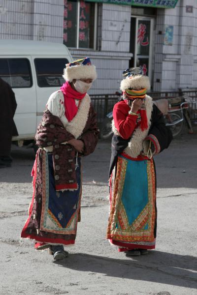 Picture of Amdo Tibetans (China): Amdo Tibetan woman with traditional clothes