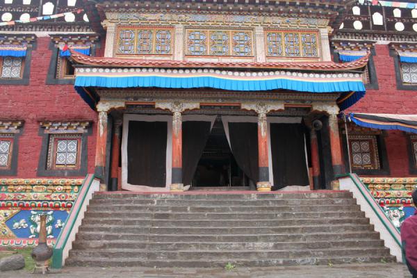 Picture of Lhagang Gompa or Tagong lamasery: main entrance
