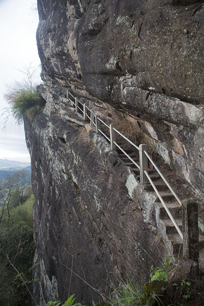 Picture of Wuyishan (China): Stairs in the rocky cliff of Dawang Peak
