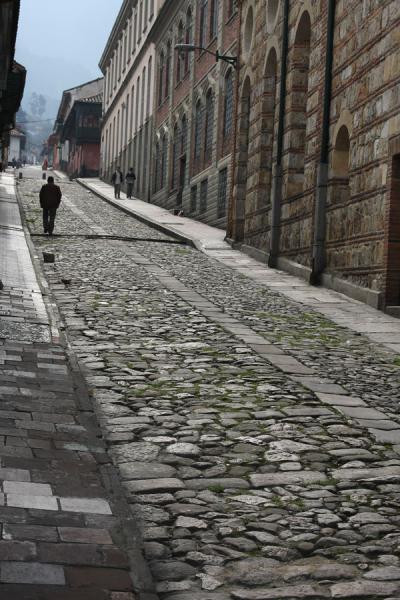 Foto van Cobble stone street in La Candelaria - Colombia - Amerika