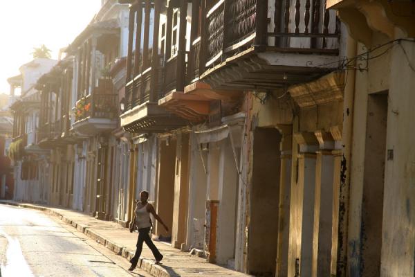 Woman crossing a street in Cartagena | Cartagena de Indias | Colombia