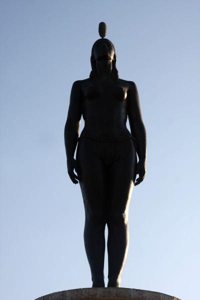 Picture of India Catalina, a statue in commemoration of the indigenous population living in Cartagena upon the arrival of the Spanish
