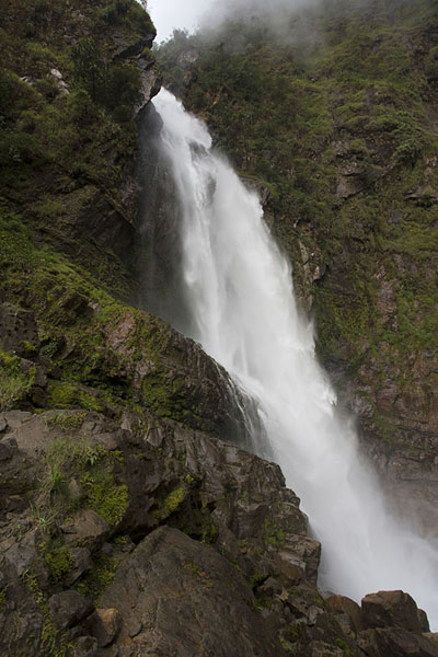 Picture of Salto de Candelas thundering down the muontains