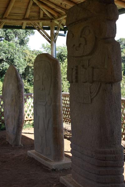 Picture of San Agustín Archeological sites (Colombia): Carved rocks at El Tablón