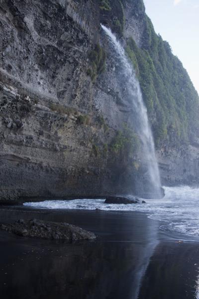 Picture of Ravine Cyrique waterfall (Dominica): Water falling off the cliffs into the sea at Ravine Cyrique