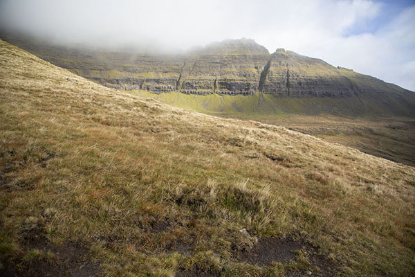Picture of Villingadalsfjall (Faroe Islands): View of the slopes of Villingadalsfjall