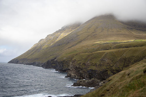 Picture of Villingadalsfjall (Faroe Islands): Coastline of Vidhoy island near Villingadalsfjall