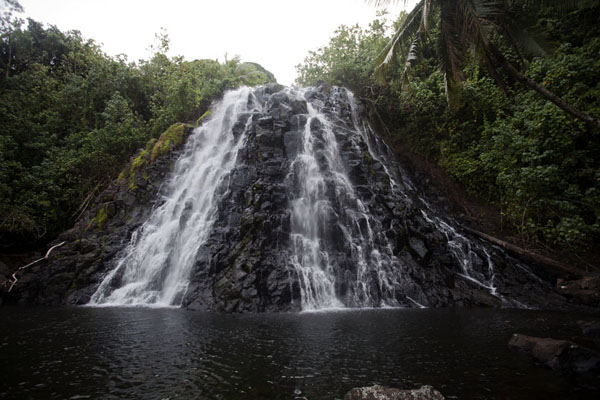 Foto de Kepirohi falls, Pohnpei's most famous waterfallsPohnpei - Estados Federados de Micronesia