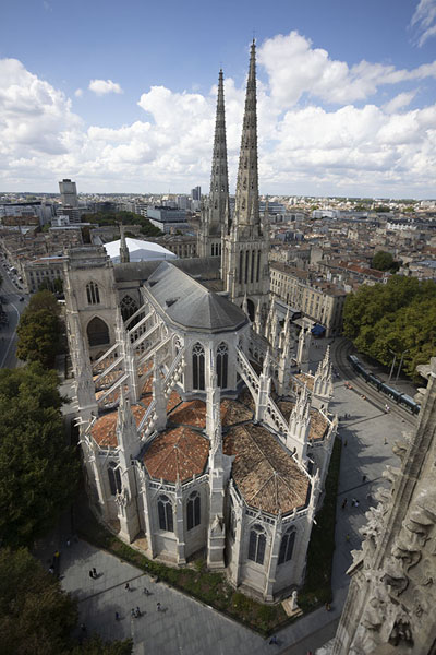 View of the Saint André cathedral from the Pey Berland clocktower in Bordeaux | Centre ville de Bordeaux | la France