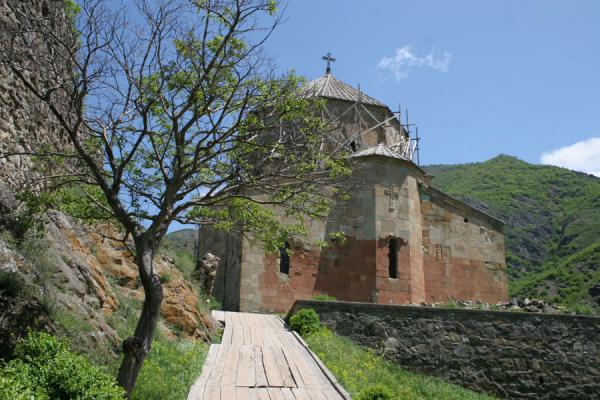 Picture of Atenis Sioni seen from below