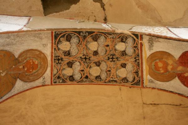 Arch with frescoes in the refectory in Udabno monastery, Davit Gareja | Davit Gareja | Georgië