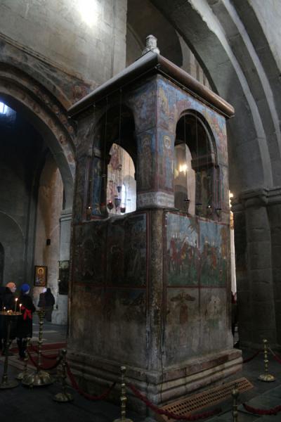 Foto van Detail of the interior of Sveti-Tshkoveli cathedralMtskheta - Georgië