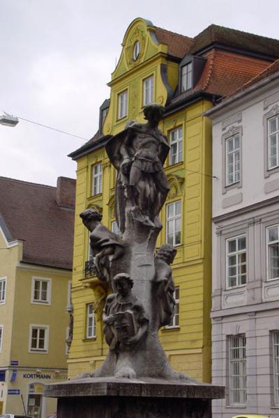 Foto di Statue in Landshut - Germania - Europa