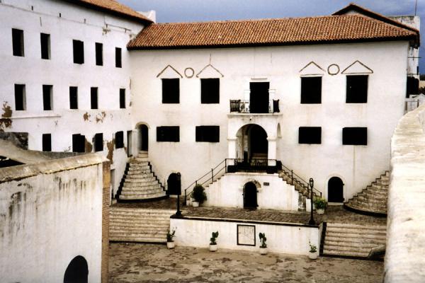 Picture of Elmina fortress: inner courtyard