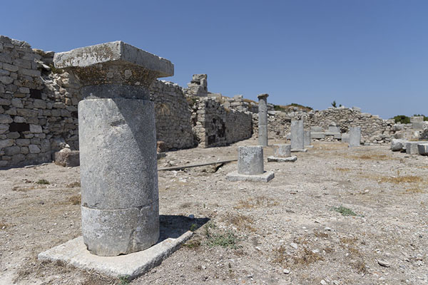Photo de The Basilike Stoa in the central agora area of Ancient TheraThera - Grèce
