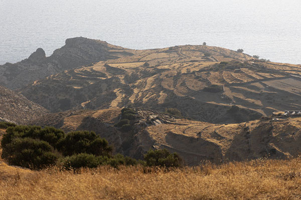 Photo de The terraced landscape of the southern part of Folegandros, near AmbeliFolegandros - Grèce