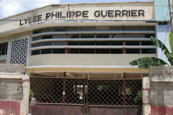 Picture of Modern style lyceum in Cap-Haïtien
