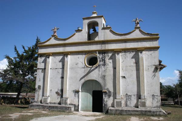 Picture of Erandique: detail of church