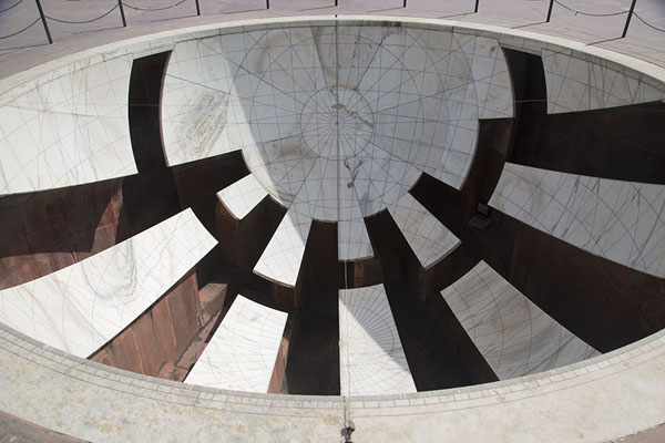 Jai Prakash Yantra, a hemispherical sundial seen from above | Jantar Mantar | India