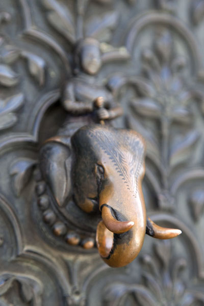 Close-up of a door with a protruding elephant in the Khas Mahal | Red Fort | India