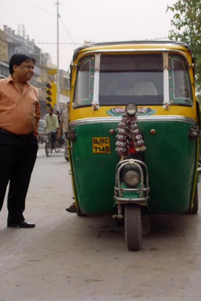 Picture of Rickshaw in New Delhi street