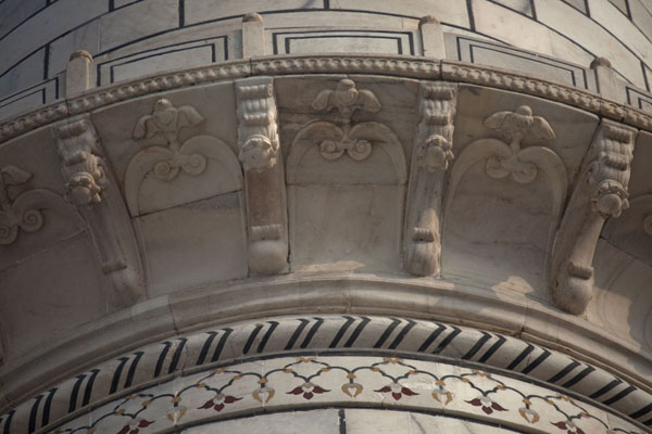 Picture of Taj Mahal (India): Lower side of the balcony of one of the four towers of the Taj Mahal