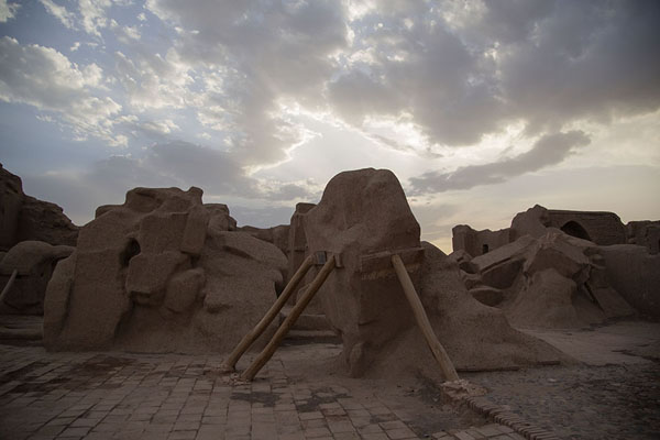 Photo de Ruins of the citadel of BamBam - Iran