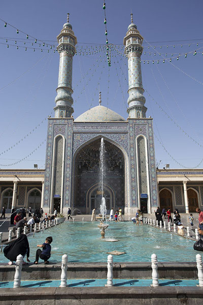 Foto van Balasar mosque with fountain and pondQom - Iran