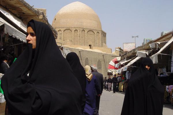Picture of Iran veils (Iran): Veiled women in bazar of Esfahan