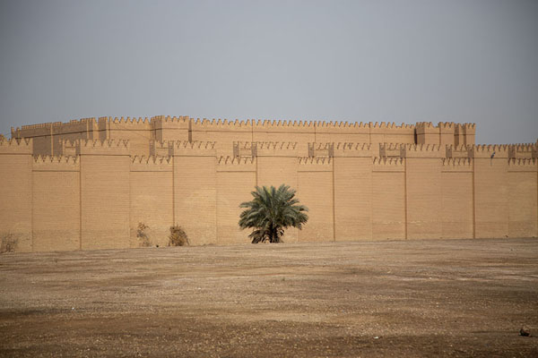 Foto van The reconstructed palace of Babylon seen from the palace of Saddam HusseinBabylon - Irak