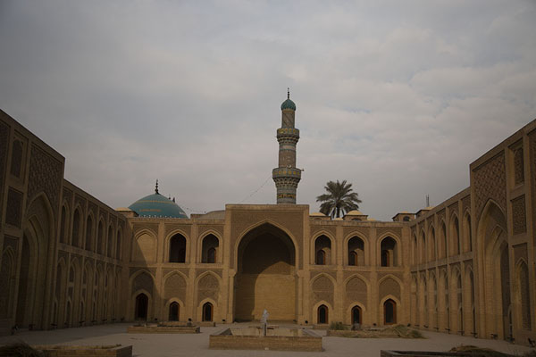 Courtyard of Mustansiriya Madrassa | Impresiones de Bagdad | Iraq