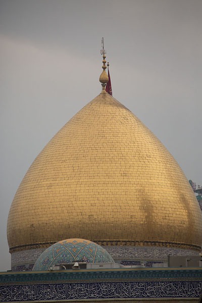 Foto van The gilded dome of Al-Abbas shrineKarbala - Irak