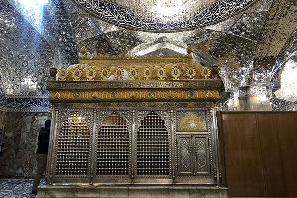 Foto van One of the shrines in the Great Mosque of KufaKufa - Irak