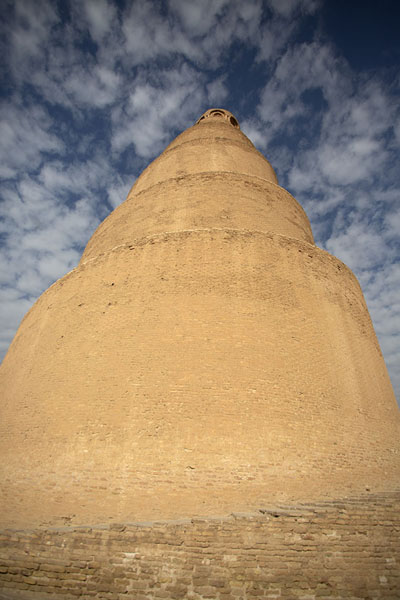 Looking up the minaret of the Great Mosque of Samarra | Malwiya minaret | Iraq