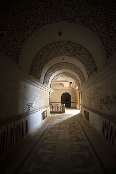 Foto van Corridor in the palace of SaddamSaddam Paleis - Irak